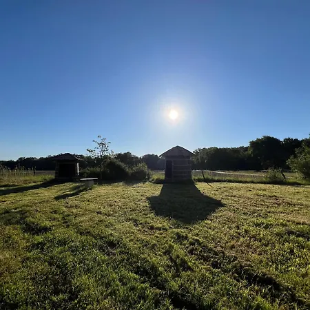 Nyaraló Domaine De Camentroun *
